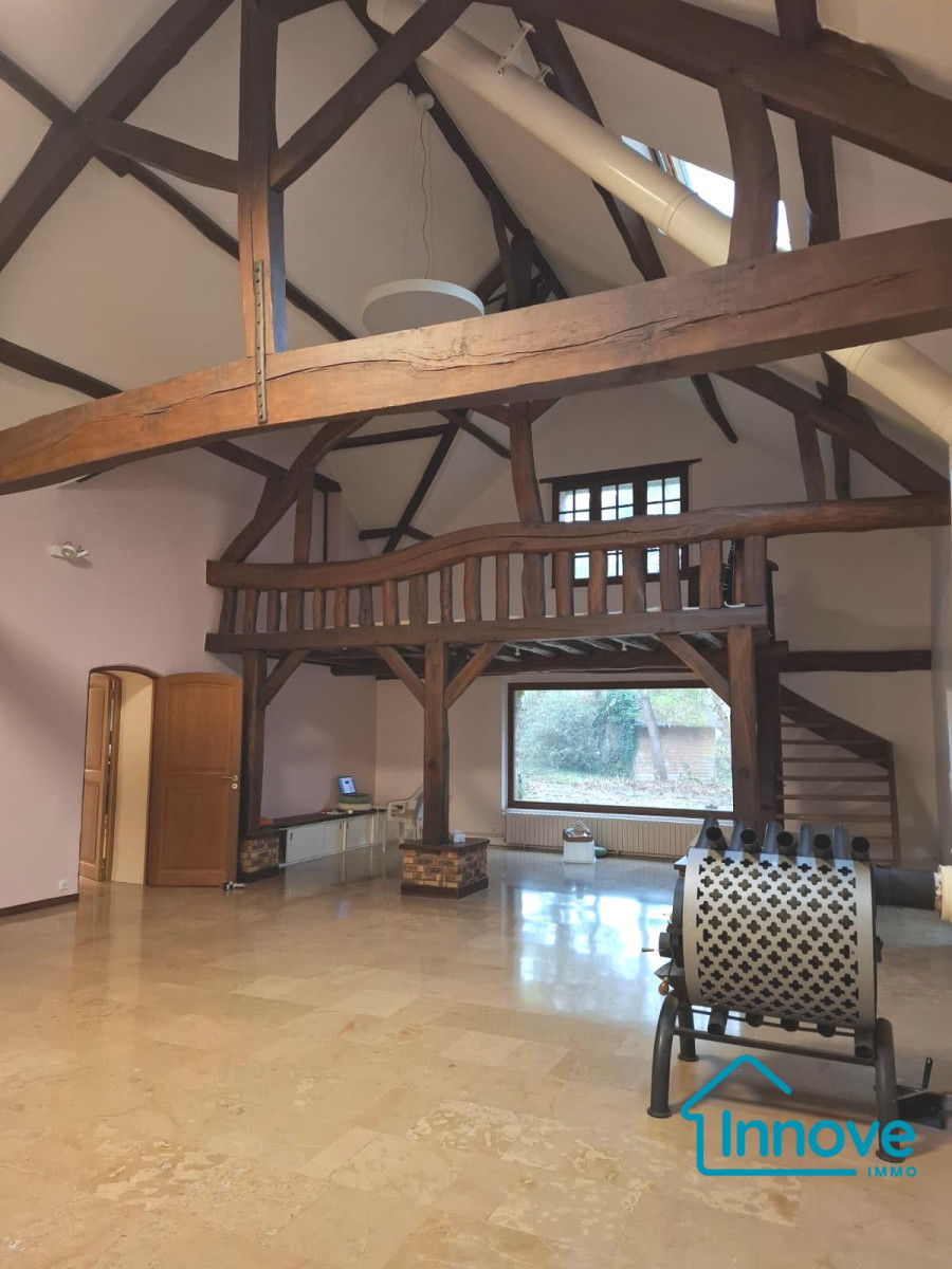 
                                                Vente
                                                 Proprieté de caractère de 600 m2 dans le Mantois-26000m2 de te