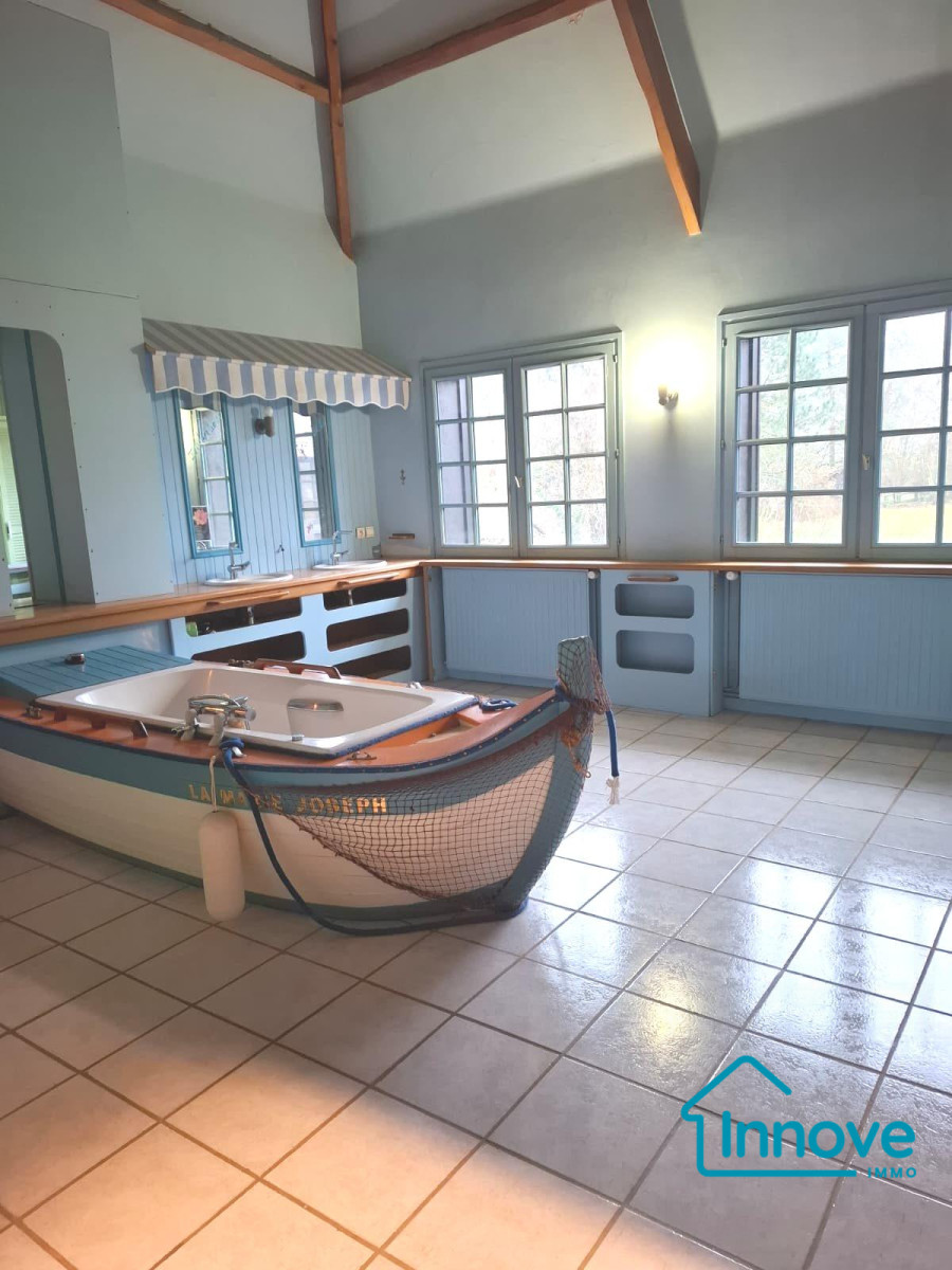 
                                                Vente
                                                 Proprieté de caractère de 600 m2 dans le Mantois-26000m2 de te