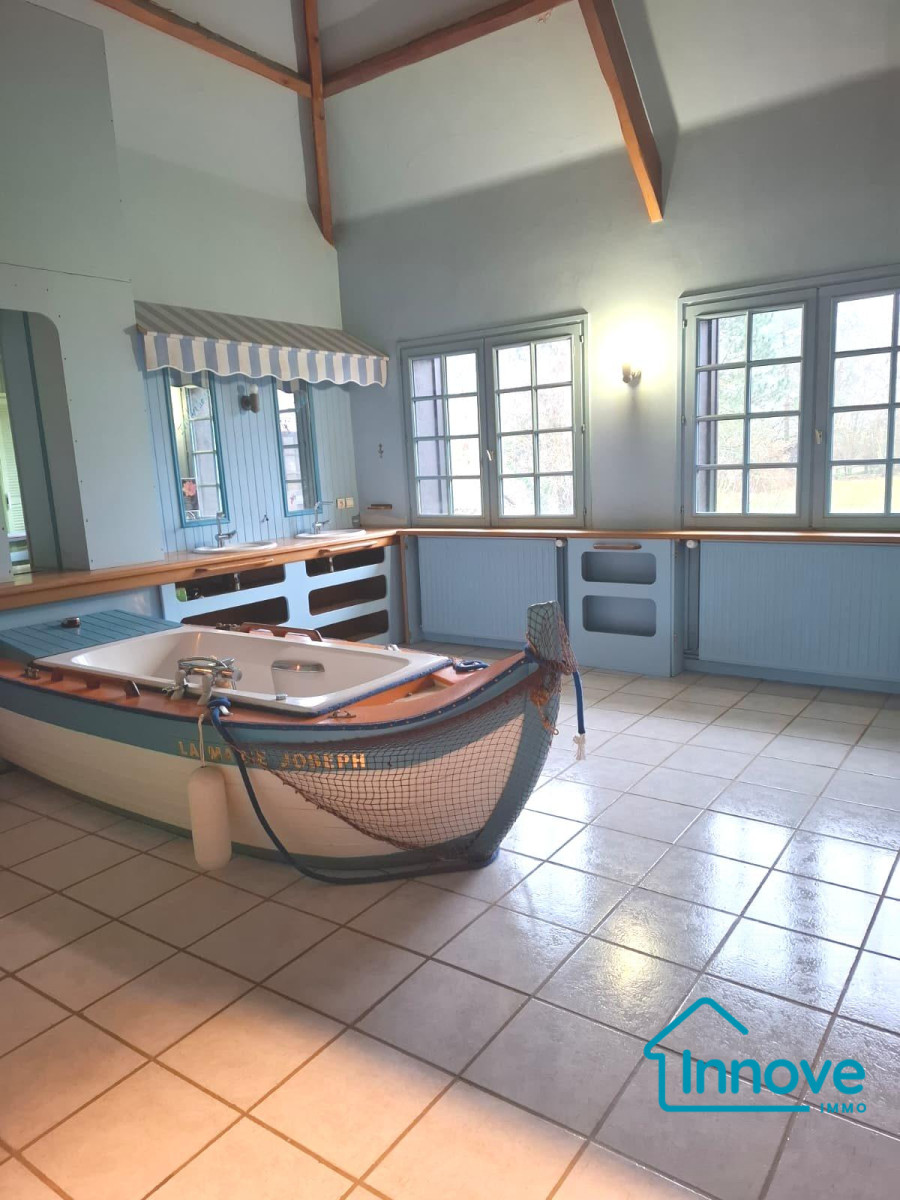 
                                                Vente
                                                 Proprieté de caractère de 600 m2 dans le Mantois-26000m2 de te