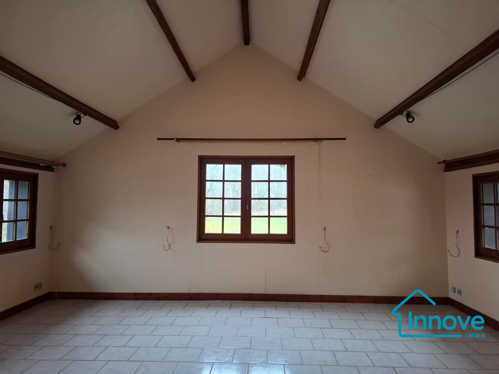 
                                                Vente
                                                 Proprieté de caractère de 600 m2 dans le Mantois-26000m2 de te
