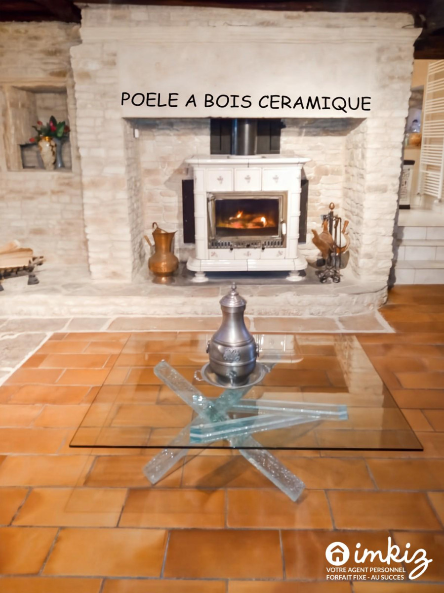 
                                                Vente
                                                 Propriete de caractere, gite, terrain et bois