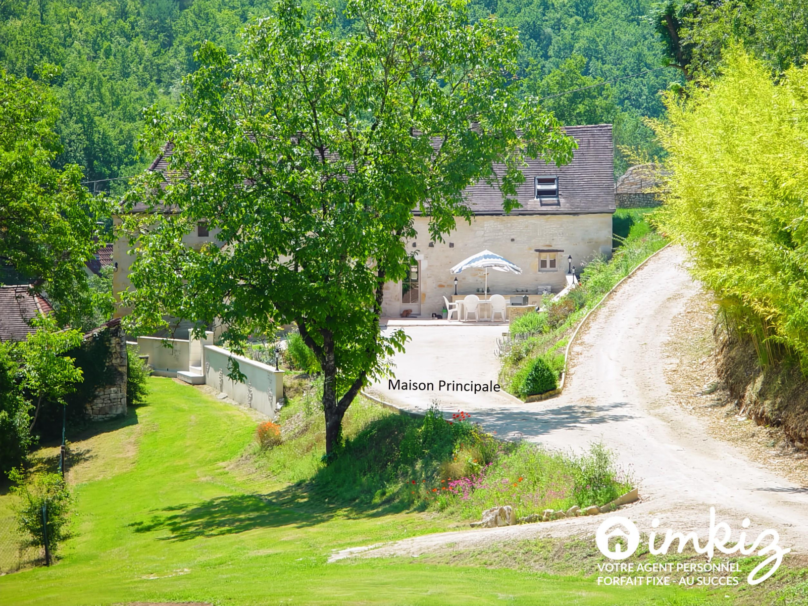 
                                                Vente
                                                 Propriete de caractere, gite, terrain et bois