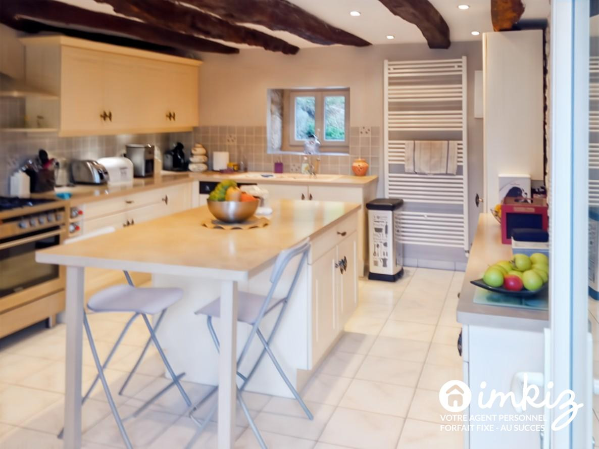 
                                                Vente
                                                 Propriete de caractere, gite, terrain et bois