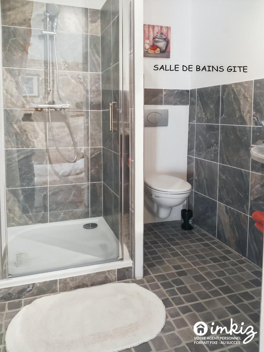 
                                                Vente
                                                 Propriete de caractere, gite, terrain et bois