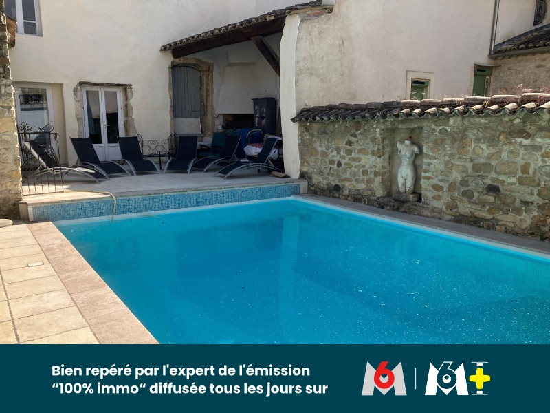 
                                                Vente
                                                 PROPRIETE DE CHARME AU PIED DU CHATEAU COMPOSE DE DEUX HABITATIONS ET DEPENDANCES AVEC PISCINE