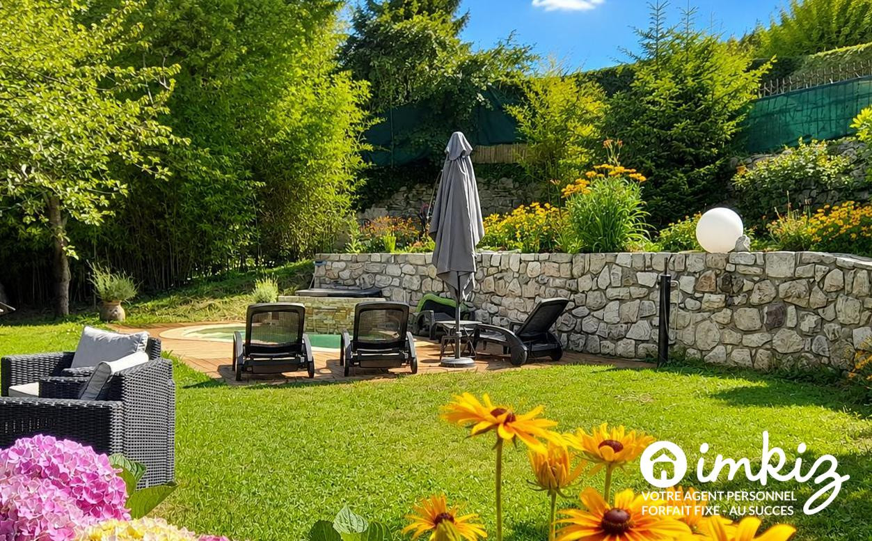
                                                Vente
                                                 PROPRIETE de CHARME avec CHAMBRES D'HOTES