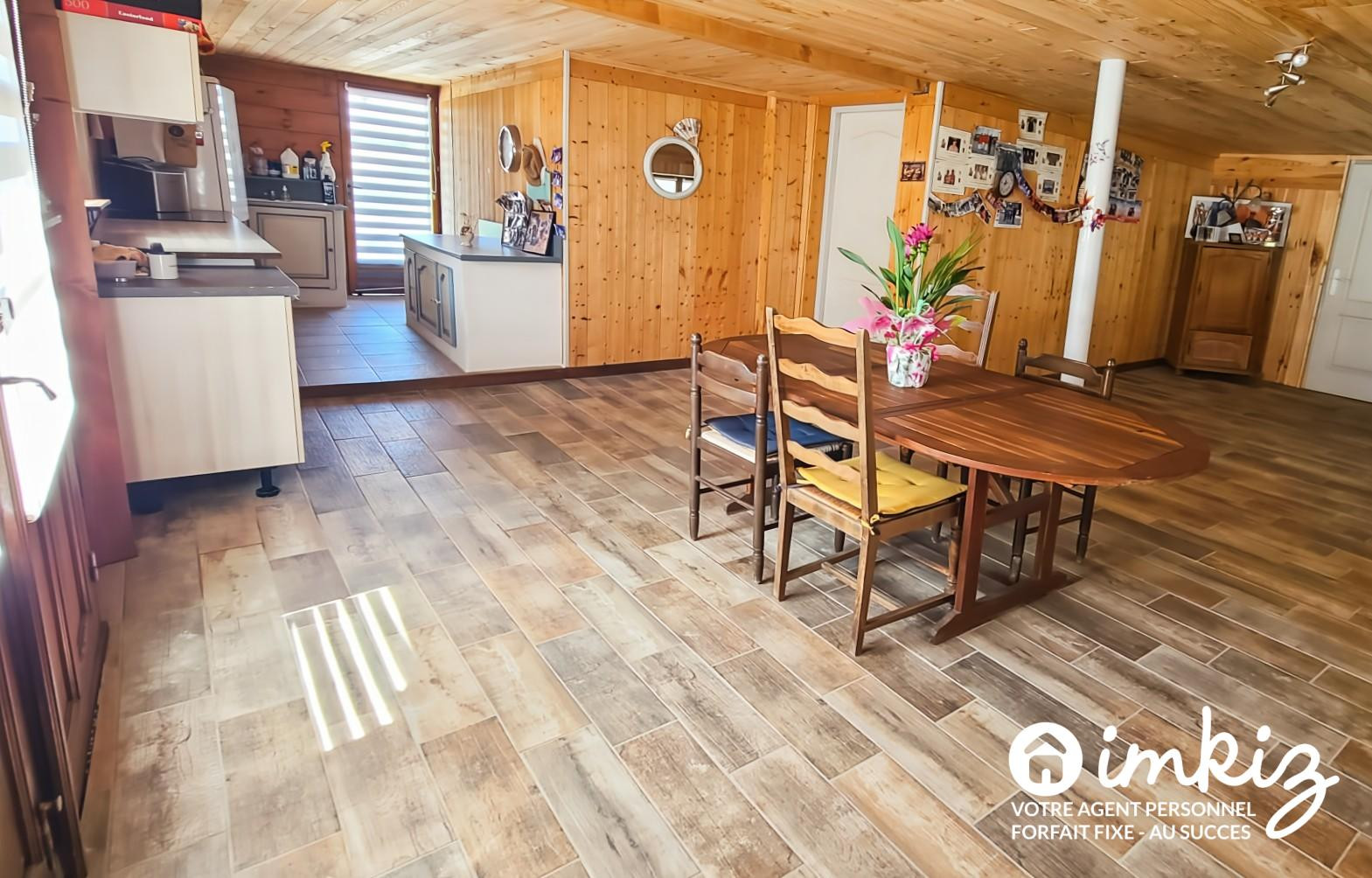 
                                                Vente
                                                 Propriété de charme avec piscine et dépendance