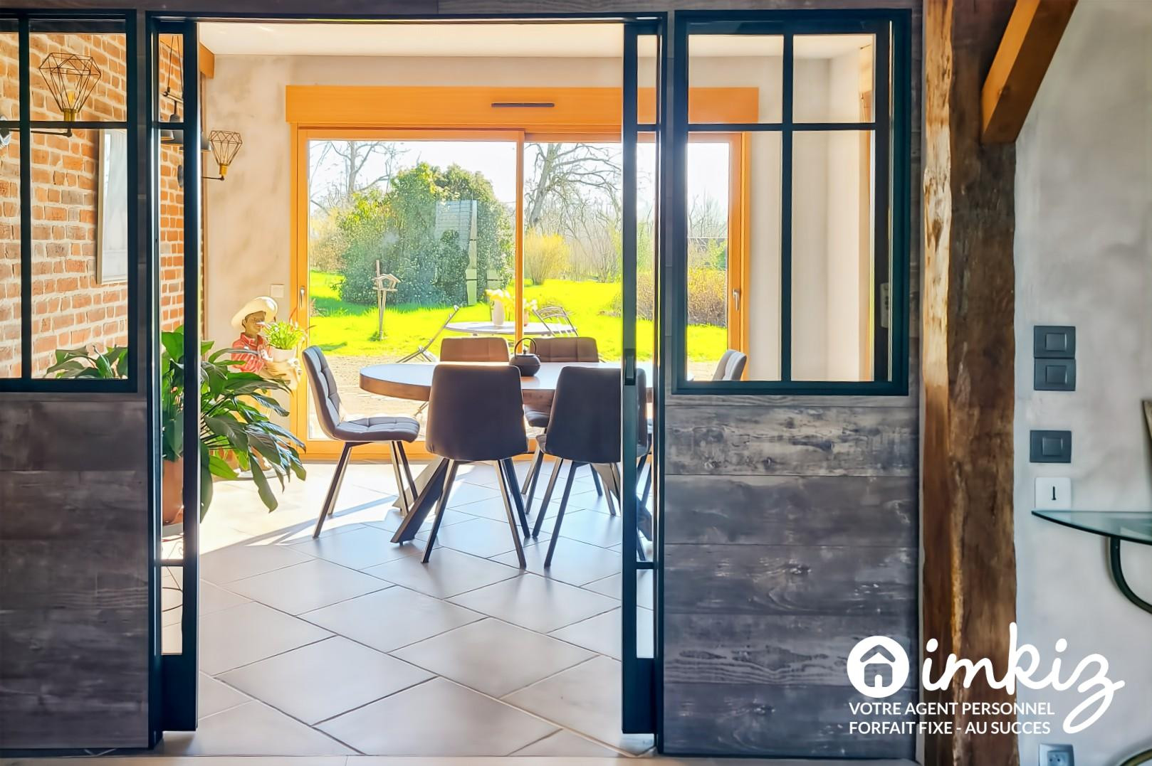 
                                                Vente
                                                 Propriété de charme avec piscine et dépendance