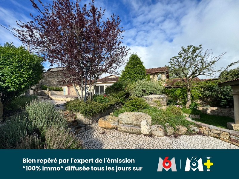
                                                Vente
                                                 Propriété de charme en pierre rénovée de 410 m² habitables terrain avec Piscine