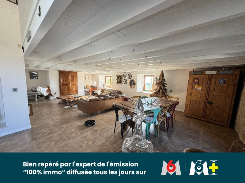 
                                                Vente
                                                 Propriété de charme en pierre rénovée de 410 m² habitables terrain avec Piscine