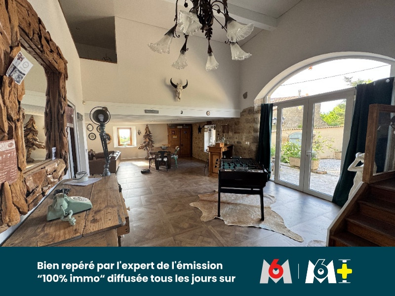 
                                                Vente
                                                 Propriété de charme en pierre rénovée de 410 m² habitables terrain avec Piscine