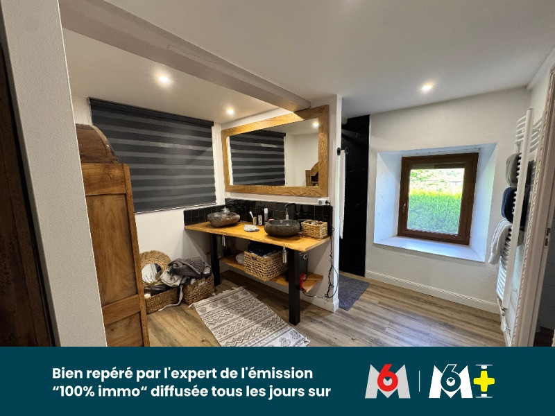 
                                                Vente
                                                 Propriété de charme en pierre rénovée de 410 m² habitables terrain avec Piscine