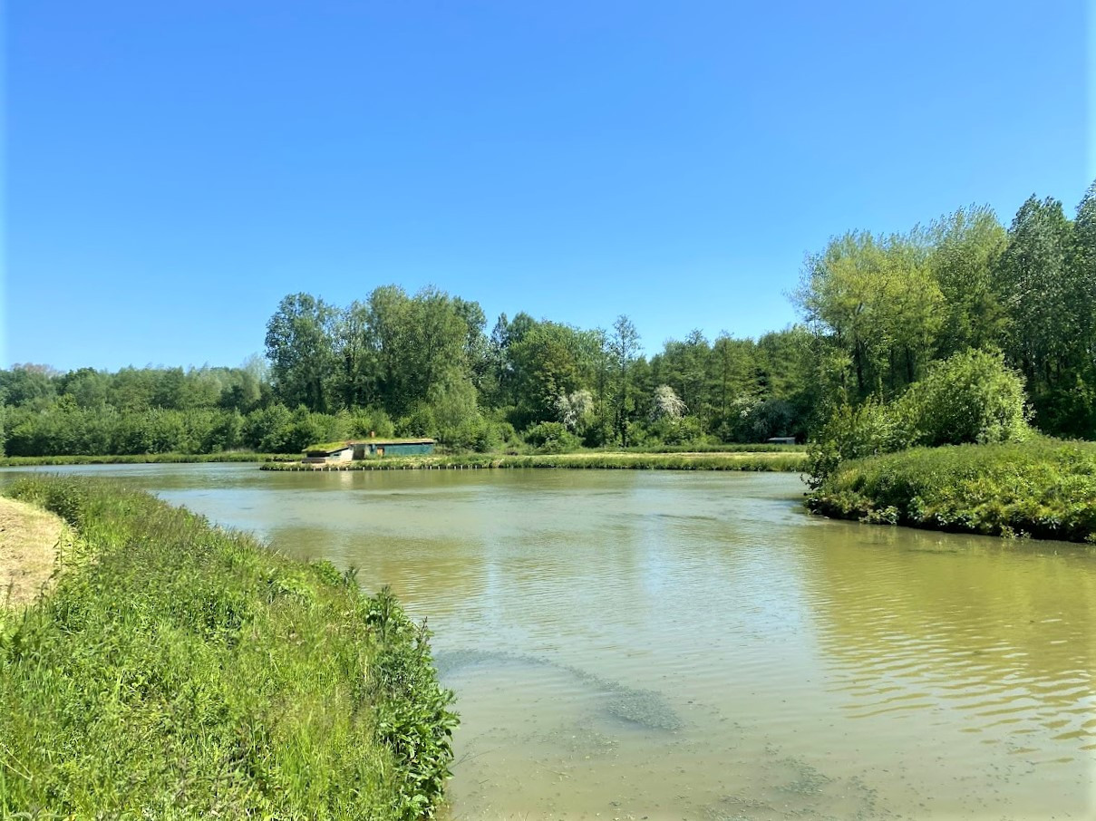 
                                                Vente
                                                 Propriété de loisirs avec sources, chasse, pêche