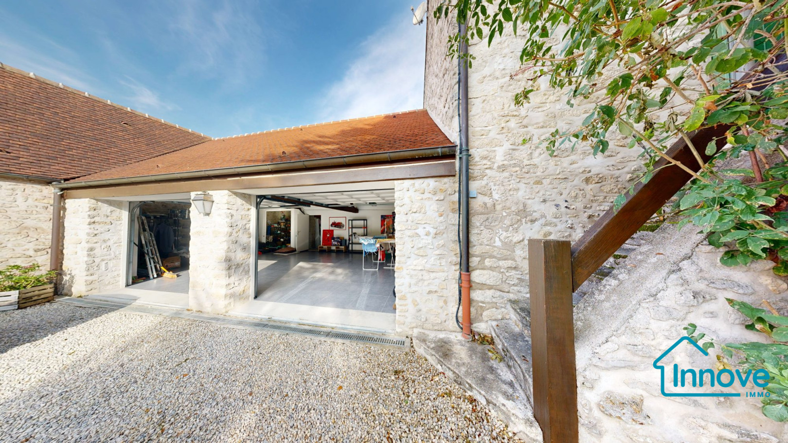 
                                                Vente
                                                 Propriété de prestige avec maison d'amis sur parc constructibl