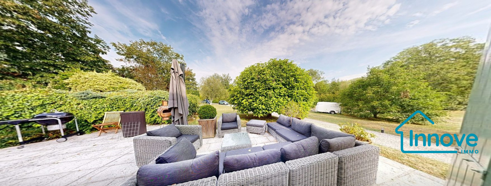 
                                                Vente
                                                 Propriété de prestige avec maison d'amis sur parc constructibl