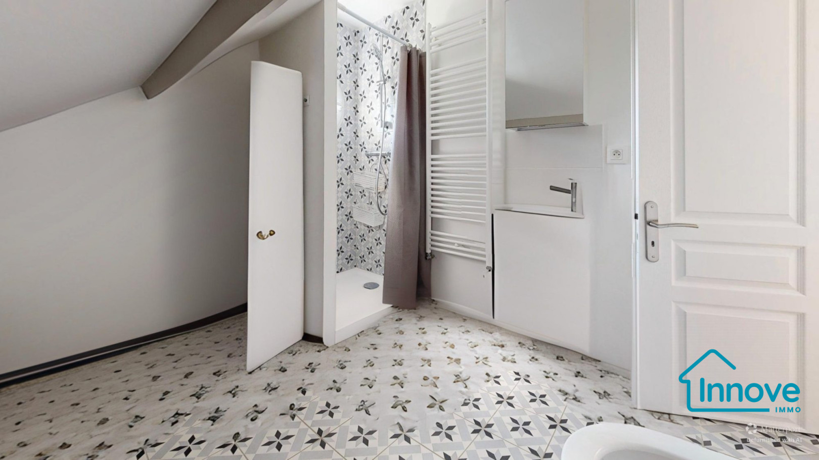 
                                                Vente
                                                 Propriété en bord de Seine