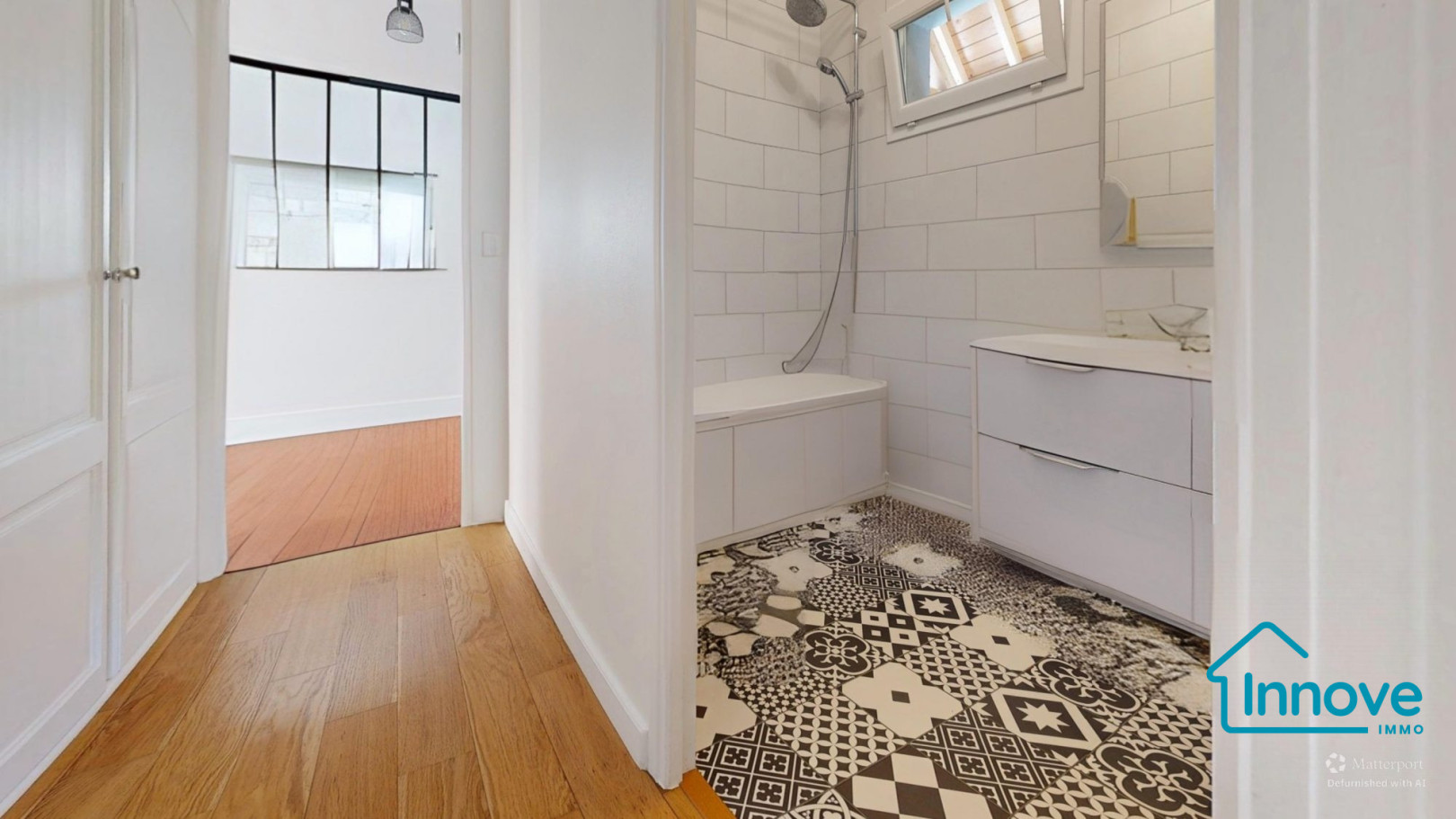 
                                                Vente
                                                 Propriété en bord de Seine