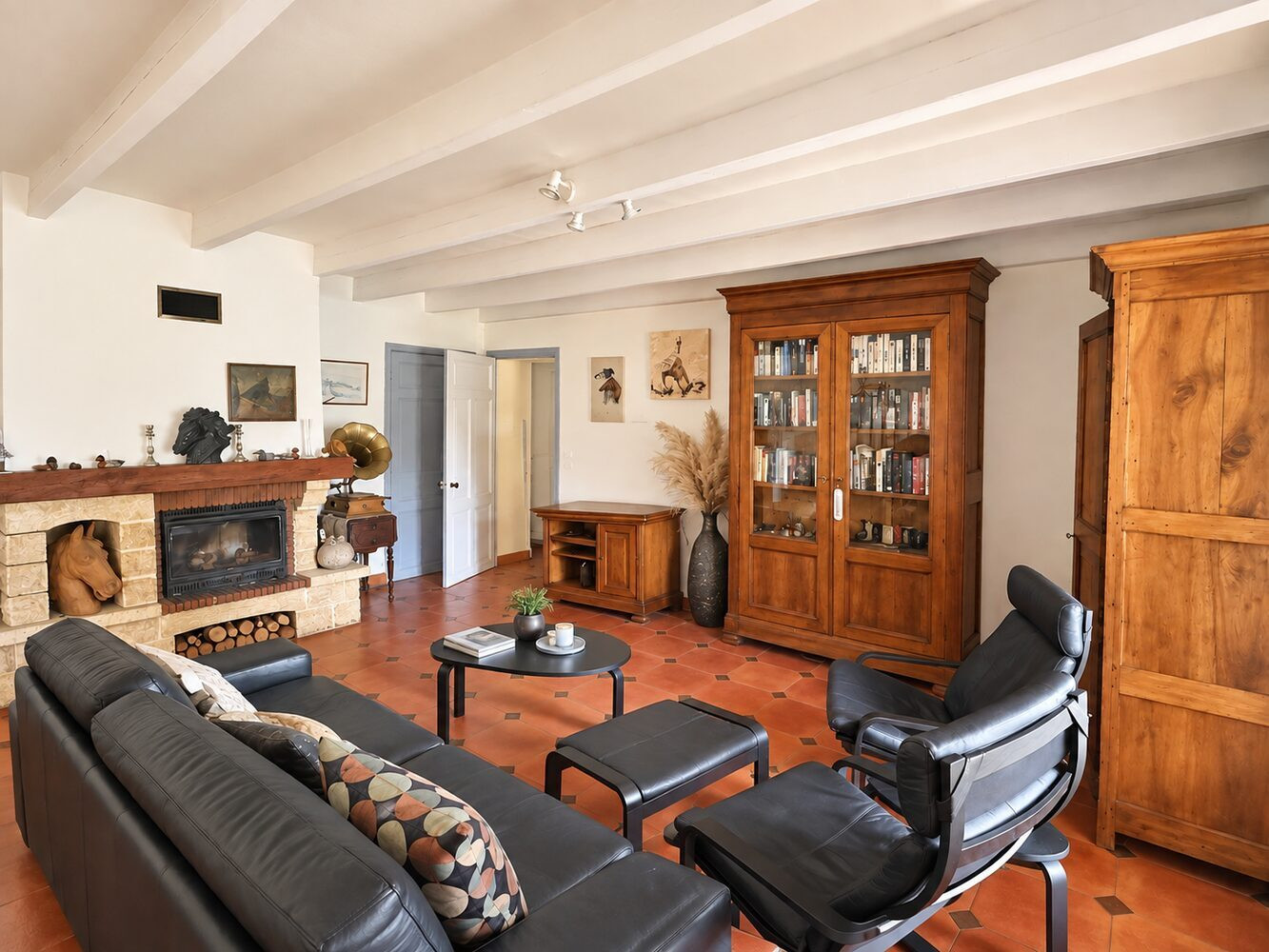 
                                                Vente
                                                 PROPRIÉTÉ ÉQUESTRE – Maison de 173 M²