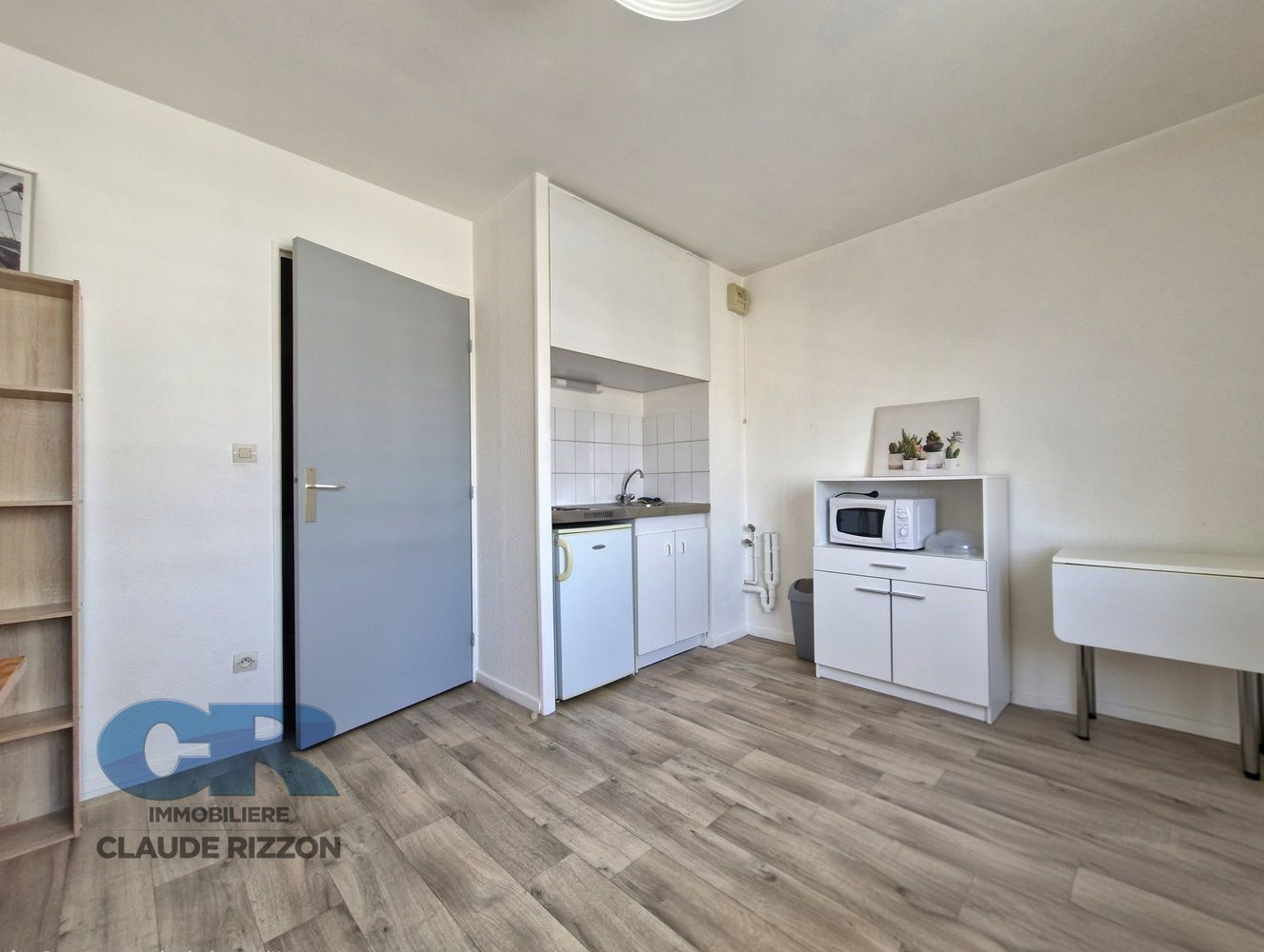 
                                                Vente
                                                 PROVENCAL - 1 pièce à vendre