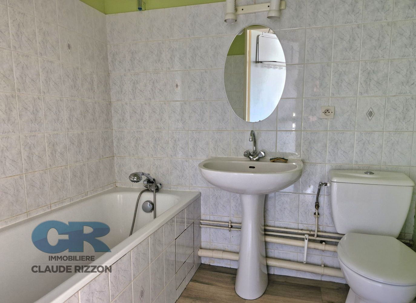 
                                                Vente
                                                 PROVENCAL - 1 pièce à vendre