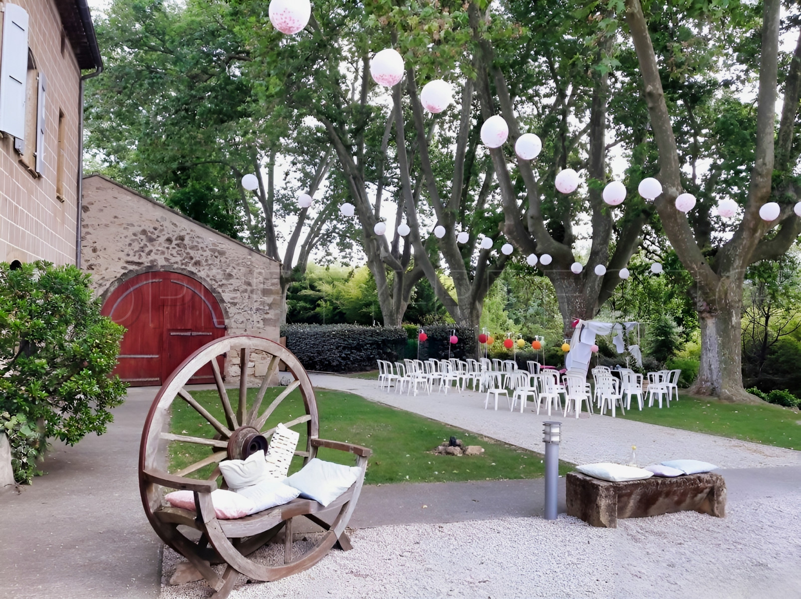 
                                                Vente
                                                 PROVENCE RECEPTIONS MARIAGES 10 HA