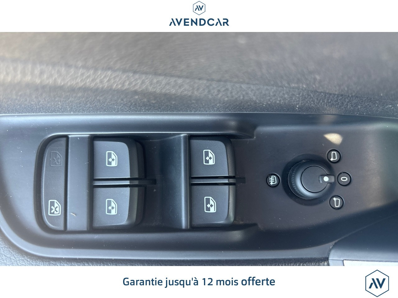 
                                                Voiture
                                                 Q2 1.0 TFSI-116-BV S-TRONIC