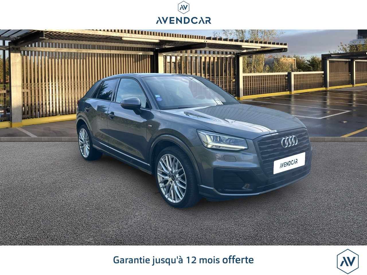 
                                                Voiture
                                                 Q2 1.5 35 TFSI COD 150 S-LINE S-TRONIC BVA Midnight series