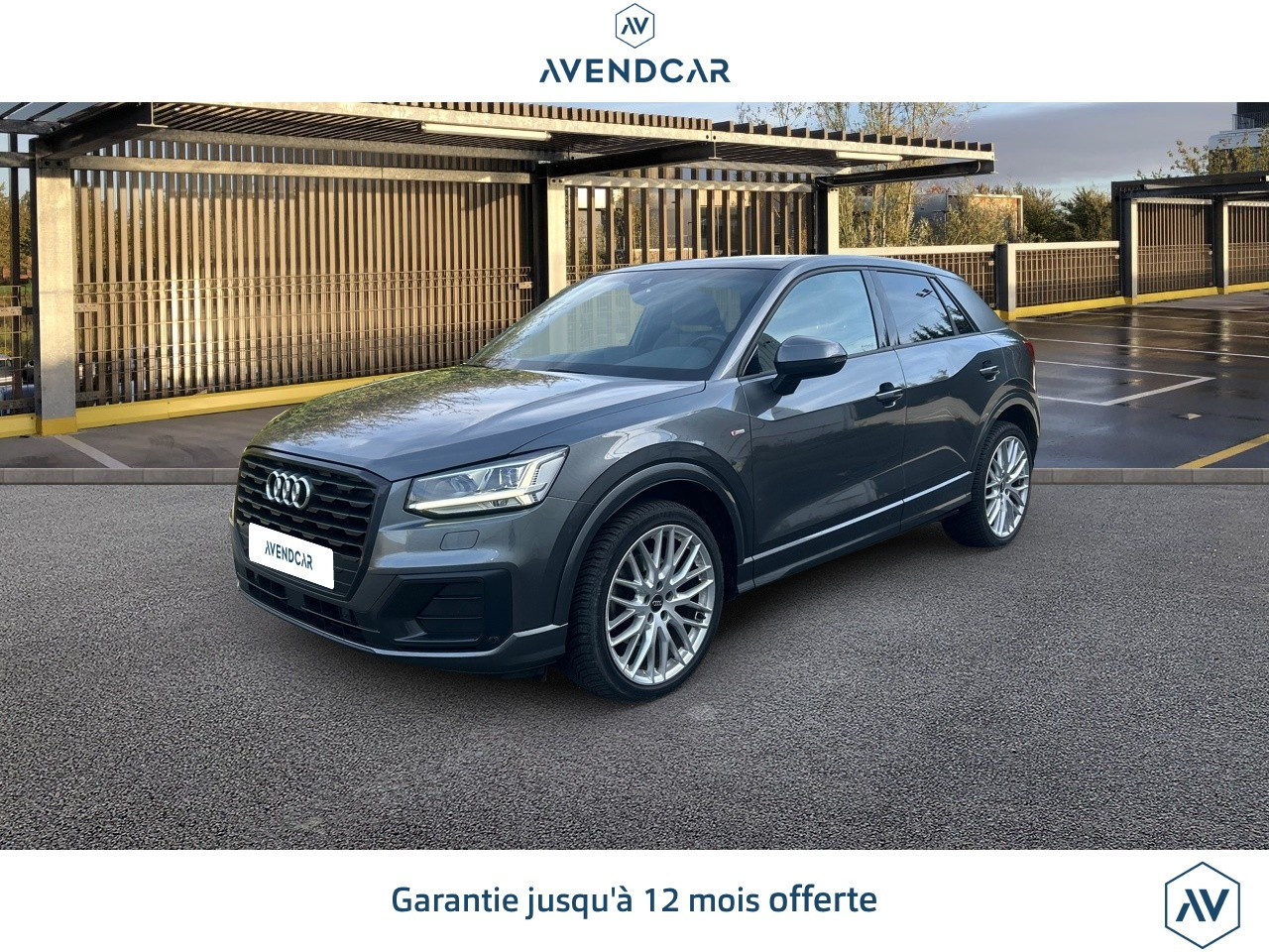 
                                                Voiture
                                                 Q2 1.5 35 TFSI COD 150 S-LINE S-TRONIC BVA Midnight series