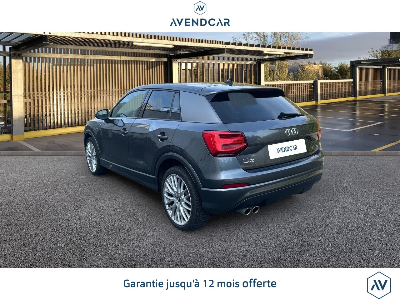 
                                                Voiture
                                                 Q2 1.5 35 TFSI COD 150 S-LINE S-TRONIC BVA Midnight series