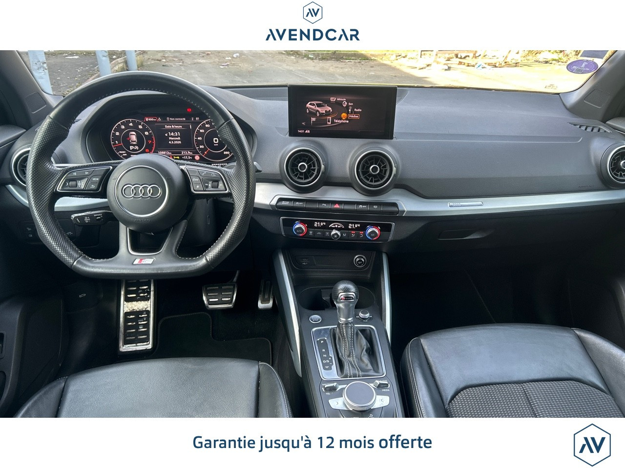 
                                                Voiture
                                                 Q2 1.5 35 TFSI COD 150 S-LINE S-TRONIC BVA Midnight series