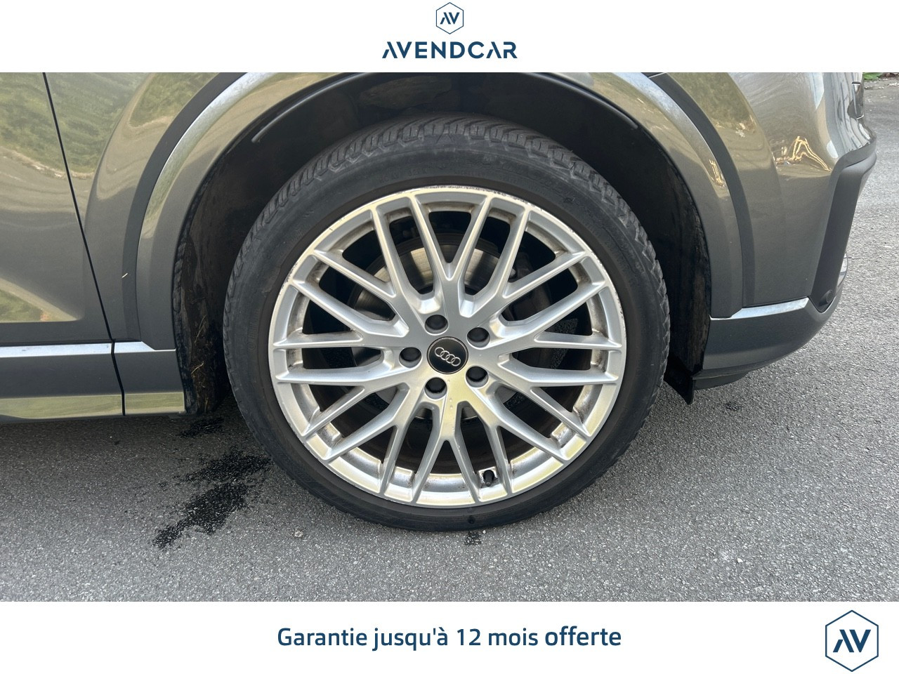 
                                                Voiture
                                                 Q2 1.5 35 TFSI COD 150 S-LINE S-TRONIC BVA Midnight series