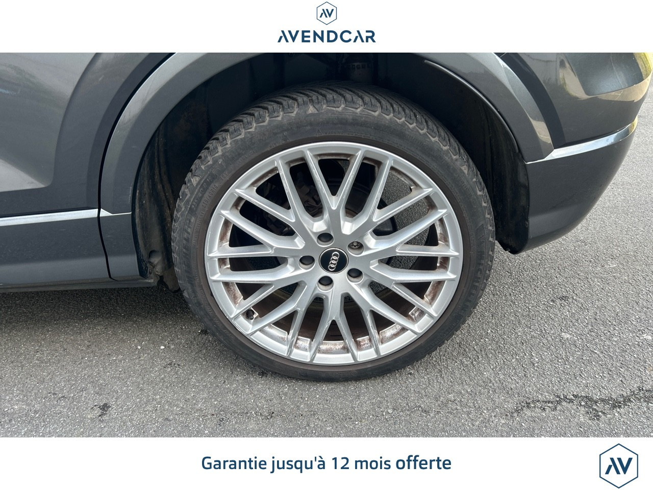 
                                                Voiture
                                                 Q2 1.5 35 TFSI COD 150 S-LINE S-TRONIC BVA Midnight series