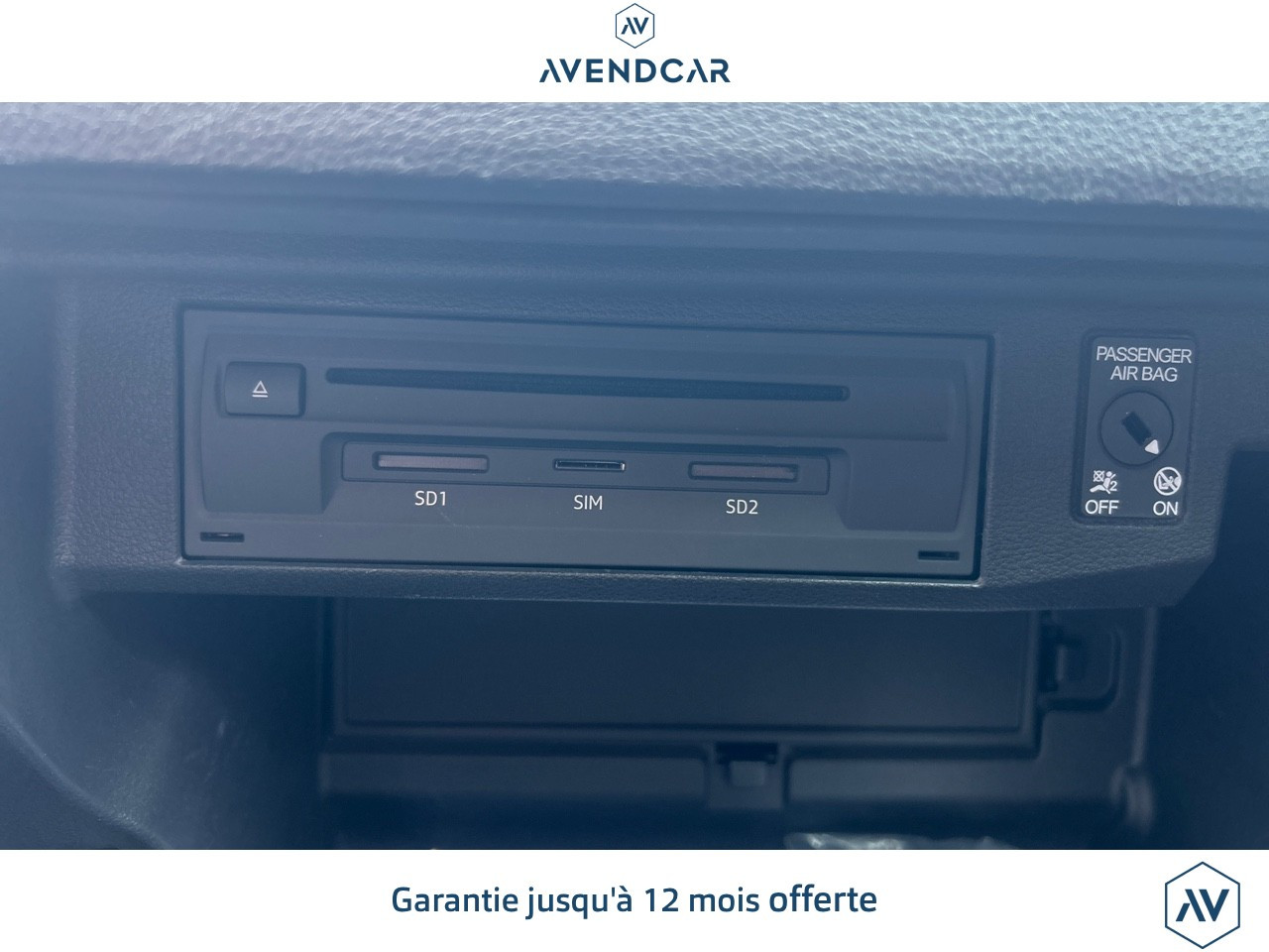 
                                                Voiture
                                                 Q2 1.5 35 TFSI COD 150 S-LINE S-TRONIC BVA Midnight series