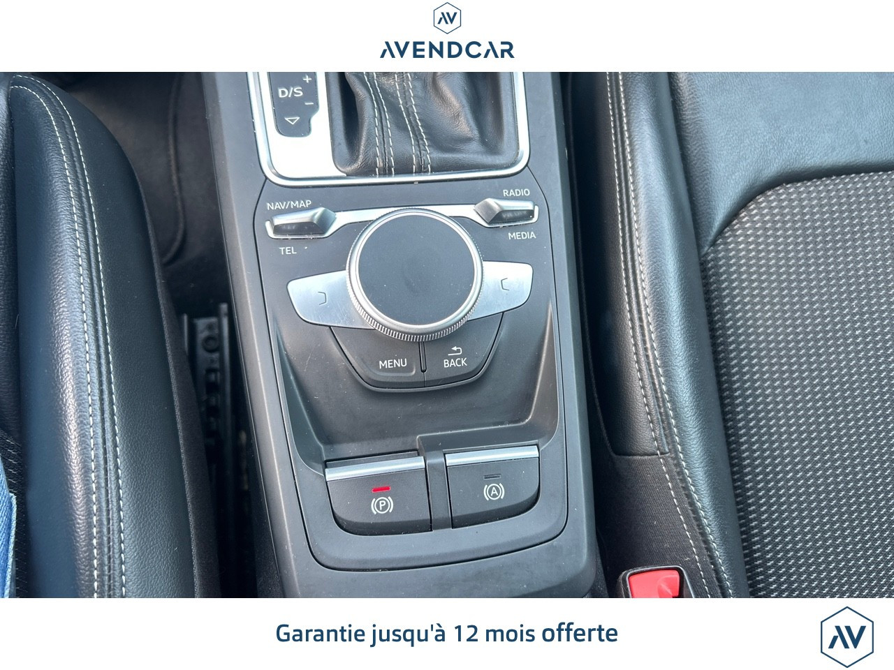 
                                                Voiture
                                                 Q2 1.5 35 TFSI COD 150 S-LINE S-TRONIC BVA Midnight series
