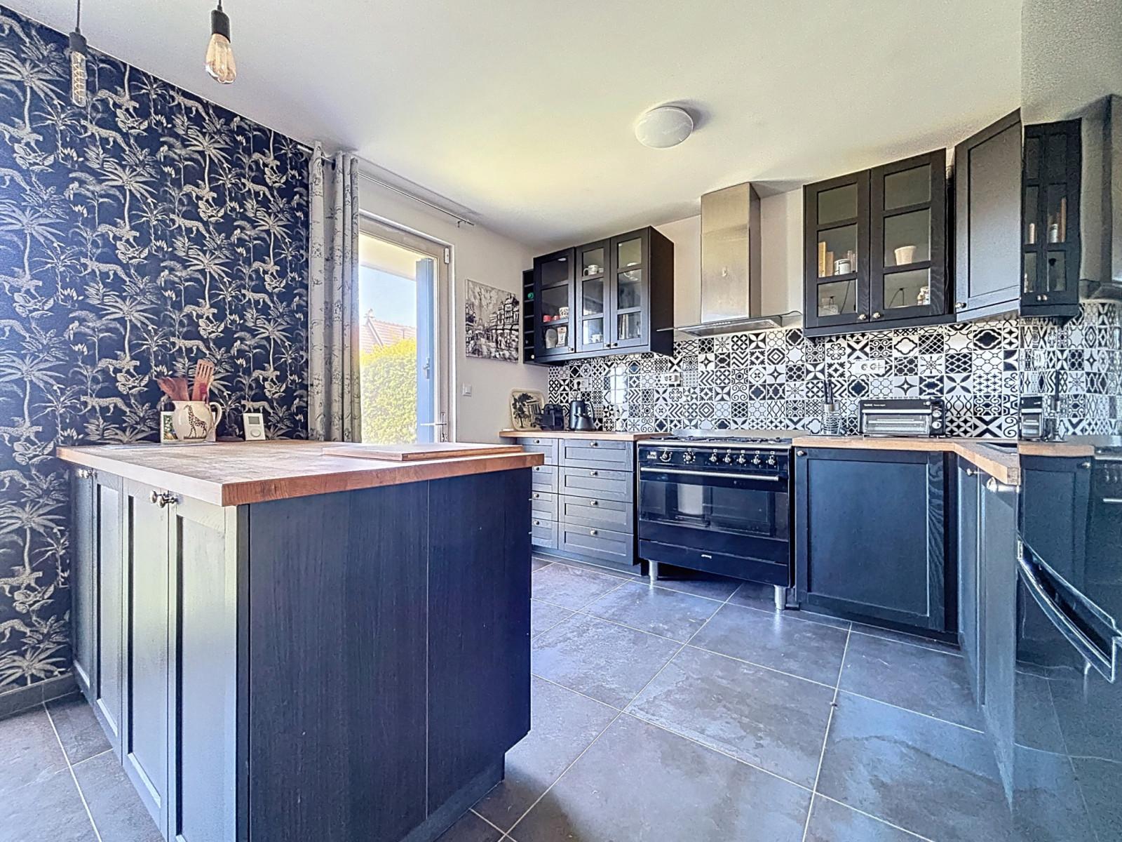 
                                                Vente
                                                 QUARTIER CALME - PROCHE BOURG TOUS COMMERCES