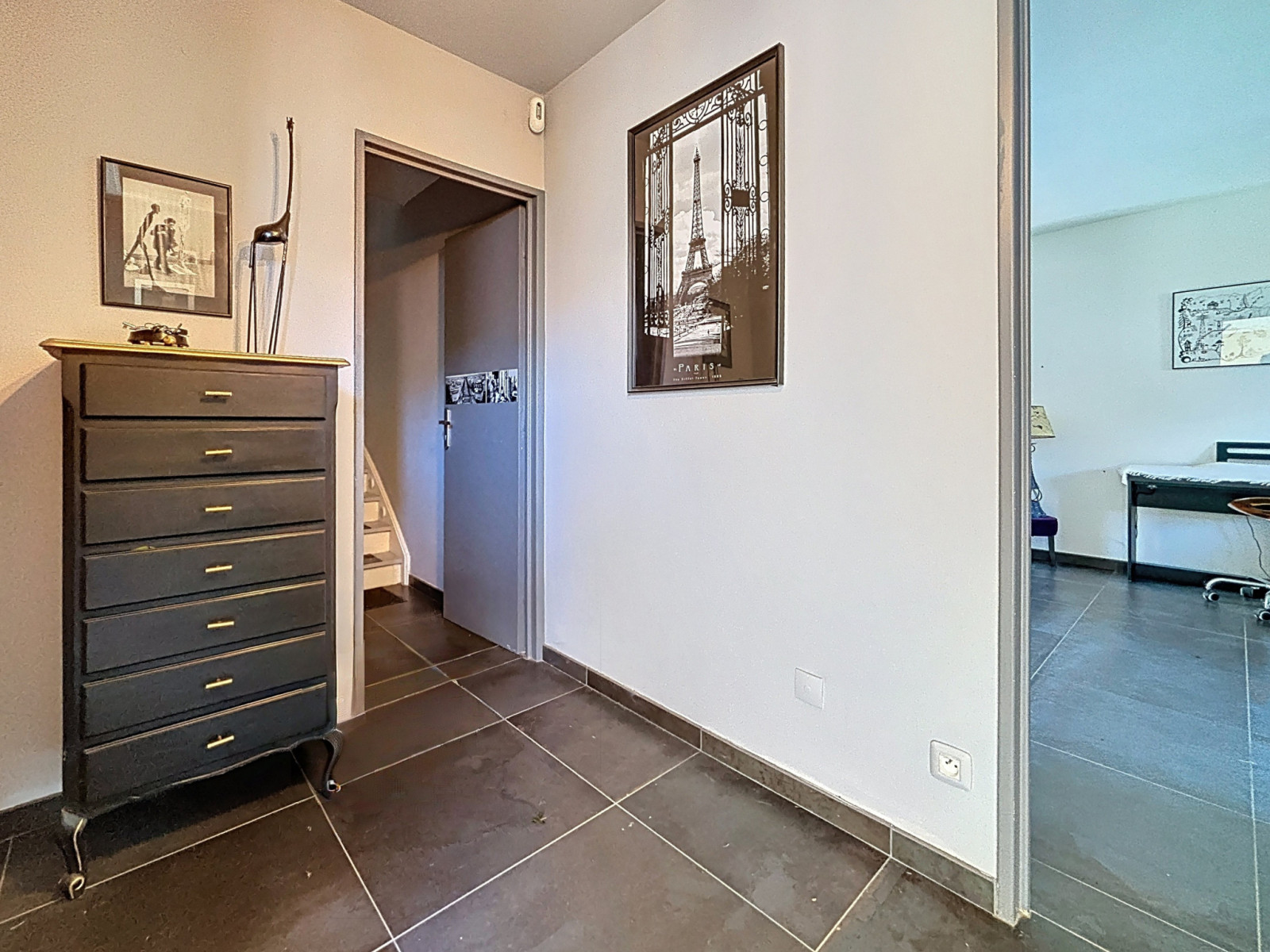 
                                                Vente
                                                 QUARTIER CALME - PROCHE BOURG TOUS COMMERCES