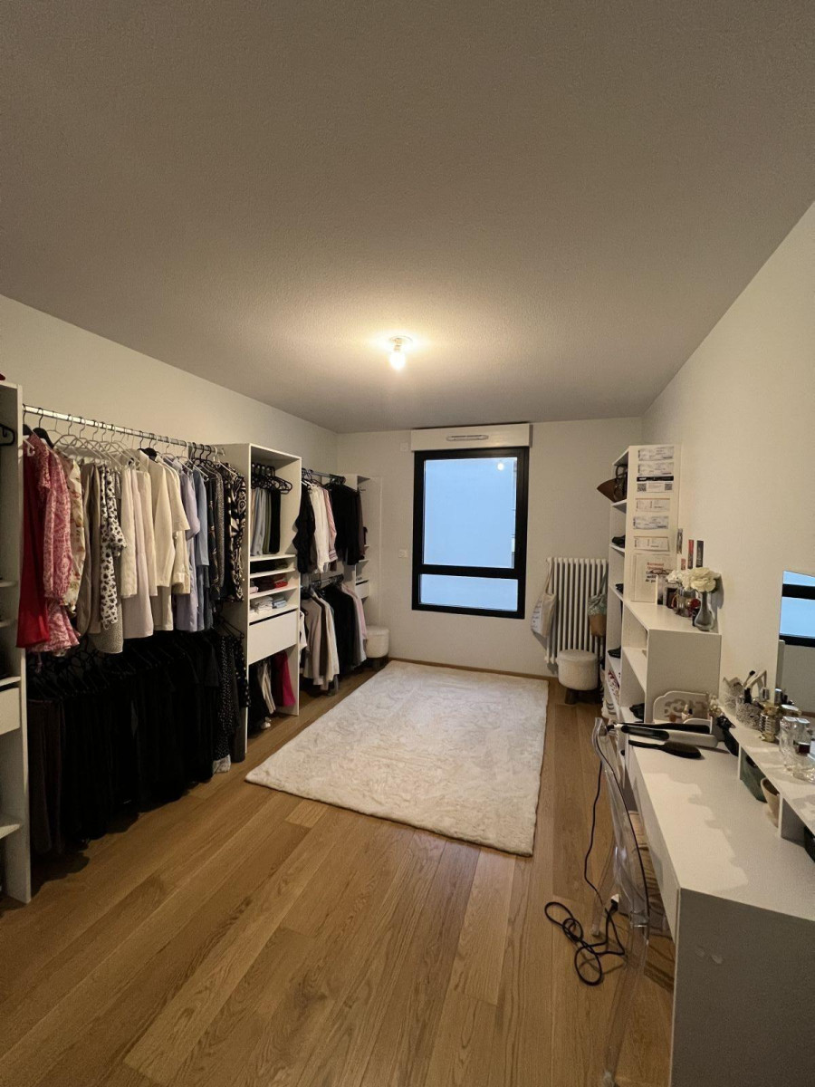 
                                                Location
                                                 Quartier calme T3 dans petite résidence de 2022