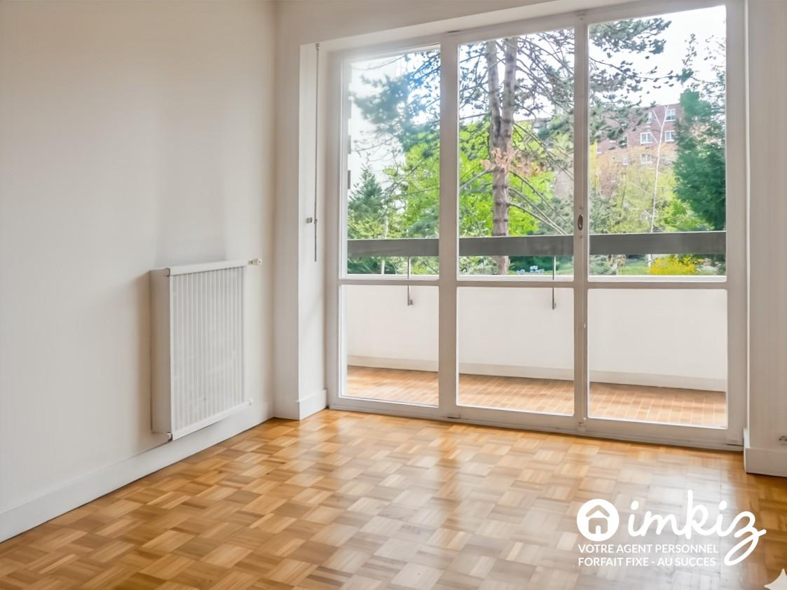 
                                                Vente
                                                 Quartier Petit Ivry - Résidence privée - 5p Balcon