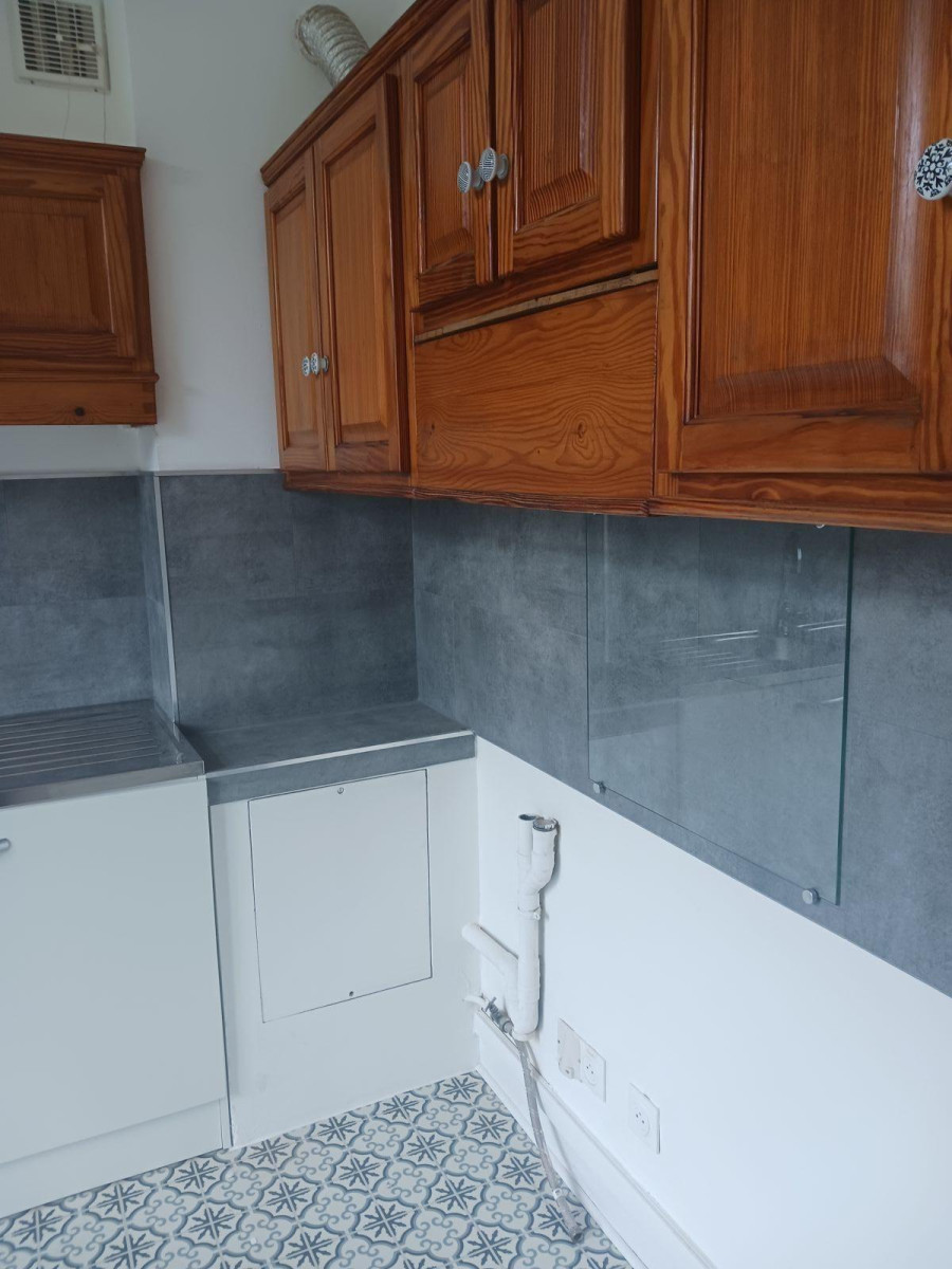 
                                                Location
                                                 Quartier tranquille  ,5mn de la gare