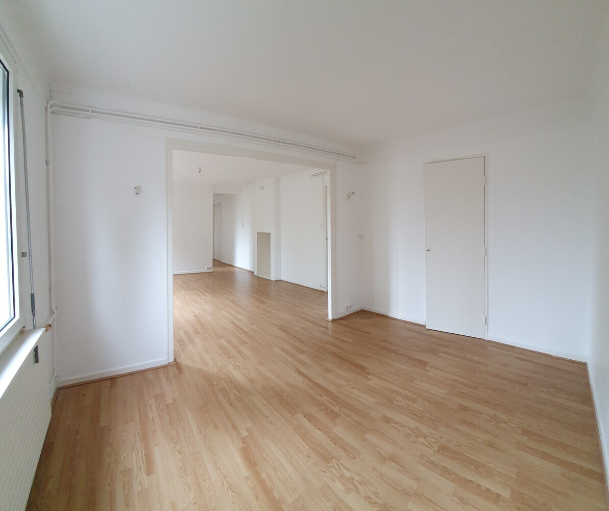 
                                                Vente
                                                 Quartier Vélodrome - T5 loué à vendre
