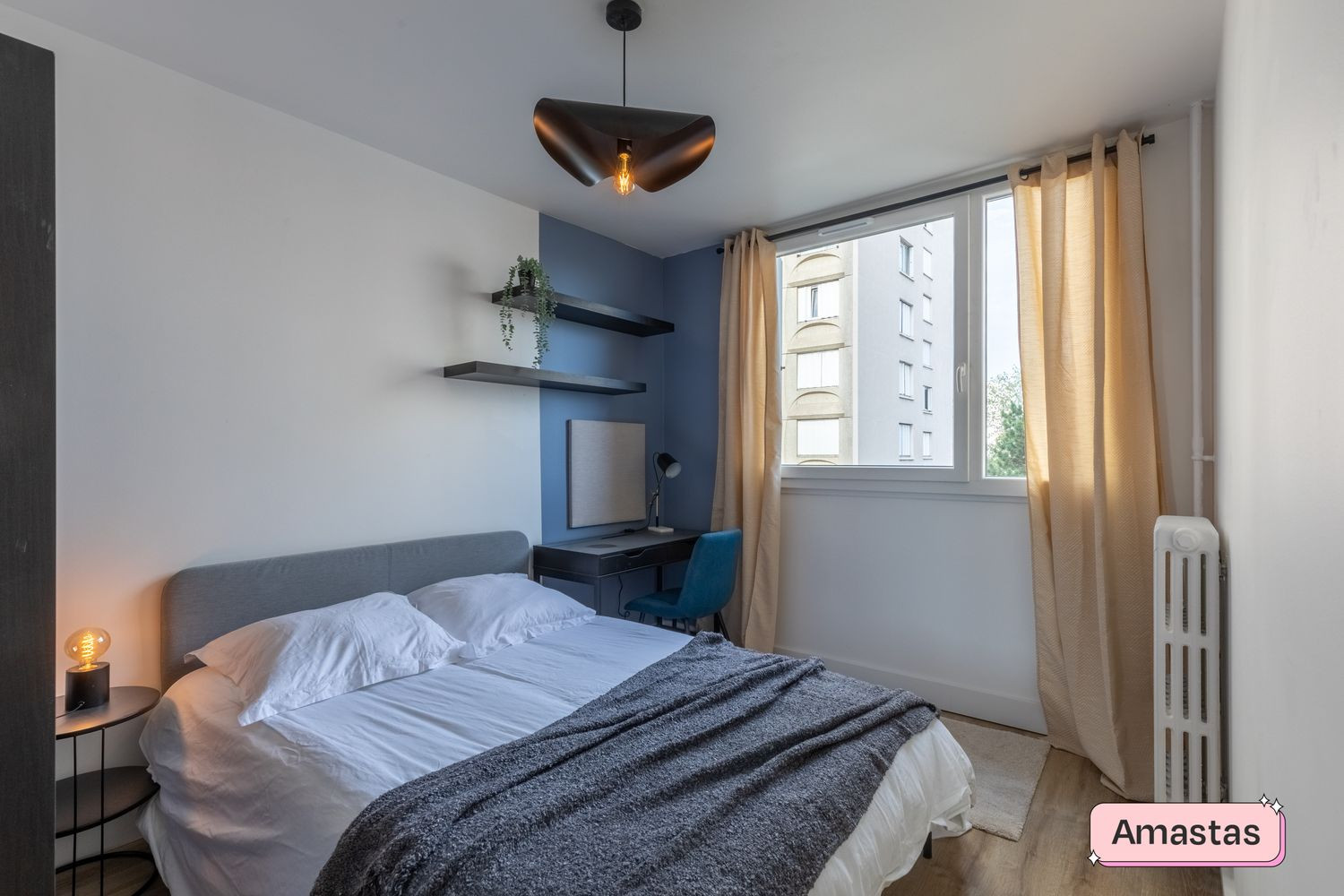 
                                                Colocation
                                                 Quatre chambres disponibles dans cette grande colocation de 5 personnes à Lyon