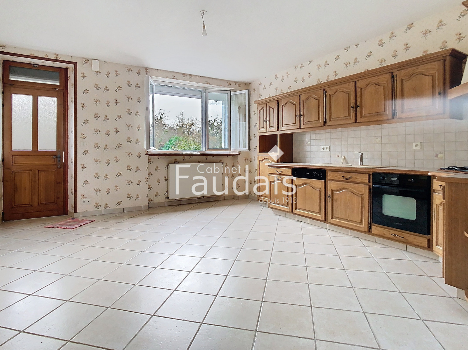 
                                                Vente
                                                 QUIBOU, Deux maisons de 121m2 et 62m2