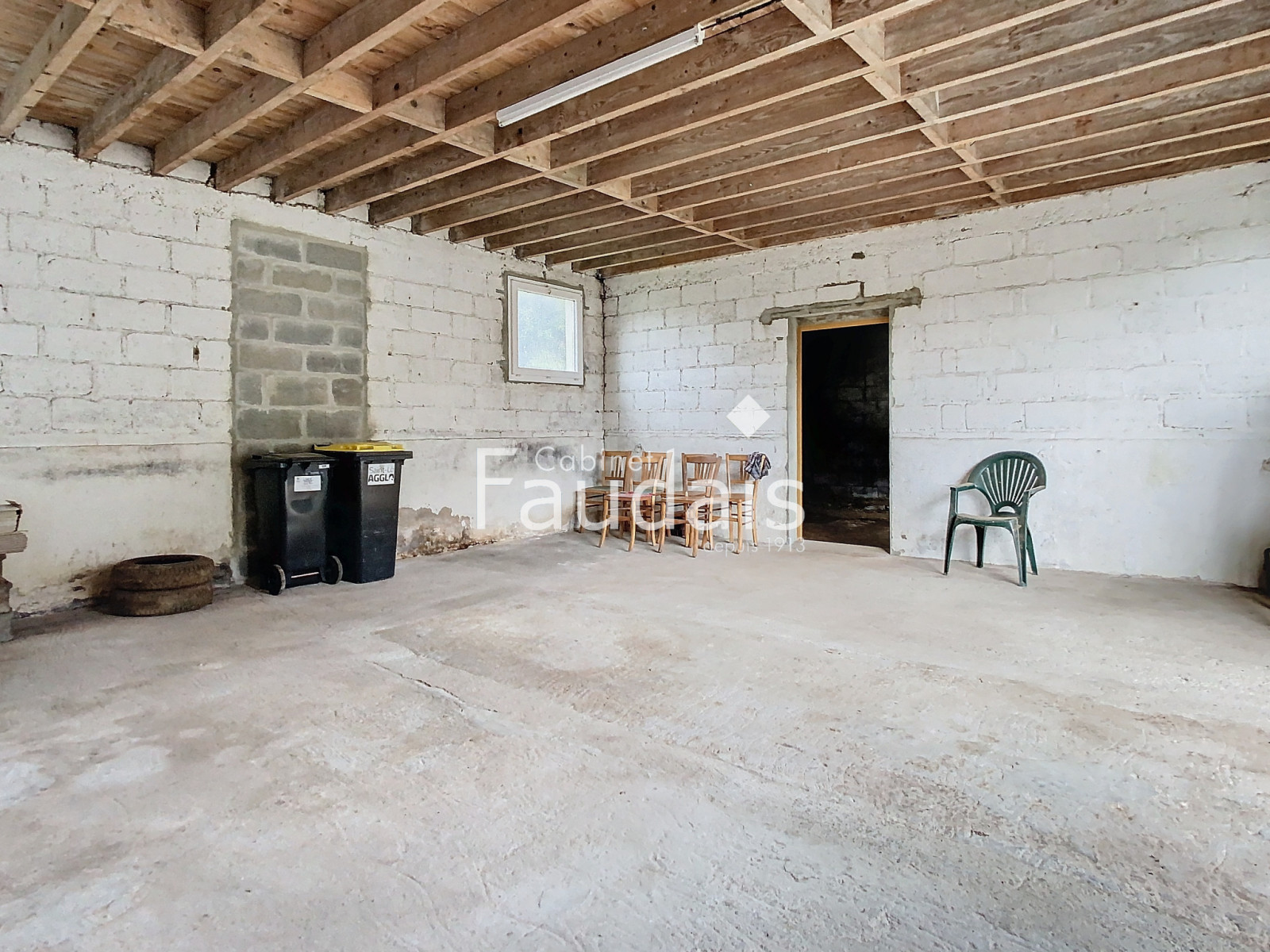 
                                                Vente
                                                 QUIBOU, Deux maisons de 121m2 et 62m2