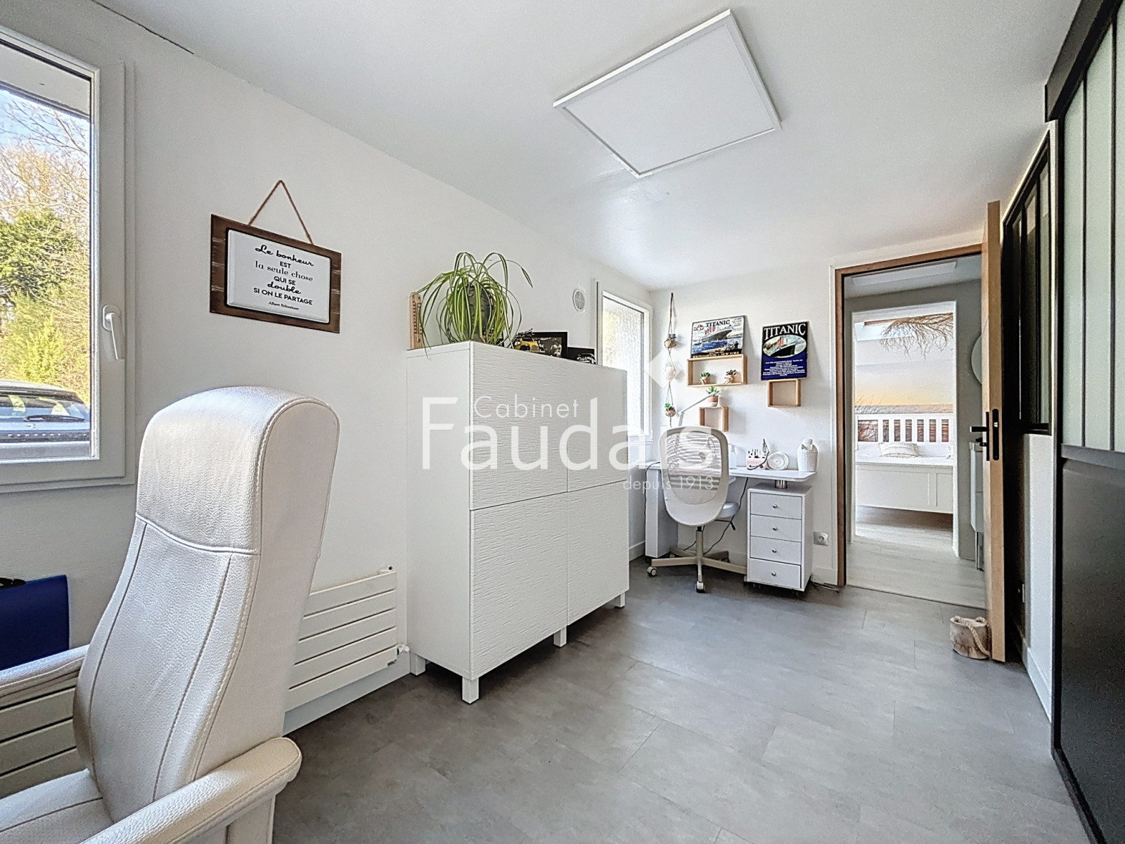 
                                                Vente
                                                 QUIBOU, Maison de 162m2 avec piscine 