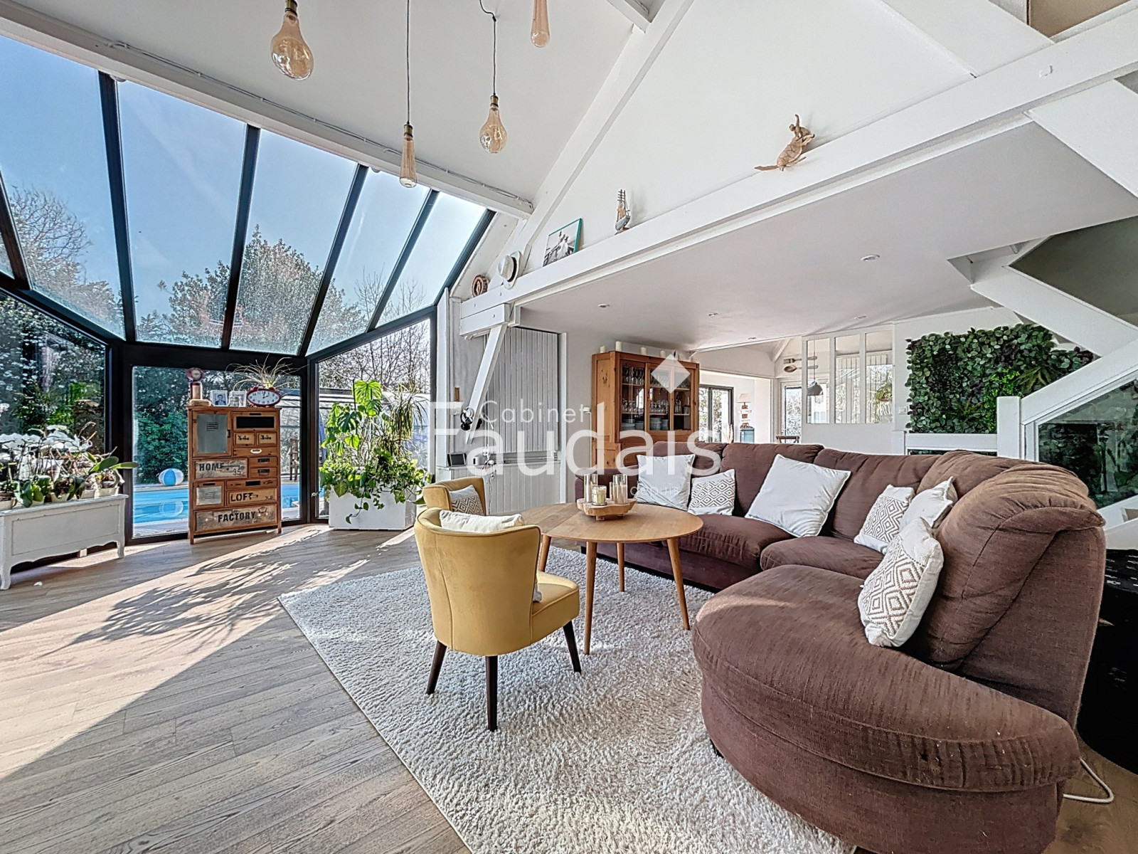 
                                                Vente
                                                 QUIBOU, Maison de 162m2 avec piscine 