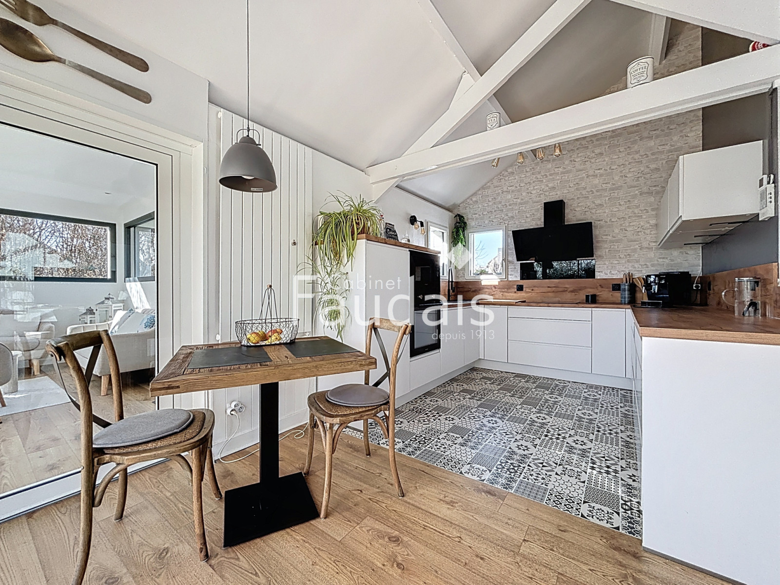 
                                                Vente
                                                 QUIBOU, Maison de 162m2 avec piscine 