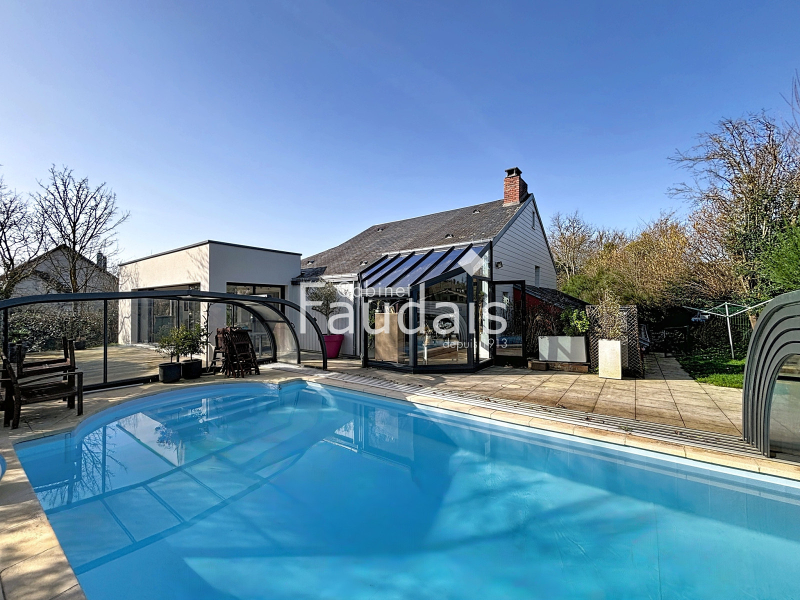 
                                                Vente
                                                 QUIBOU, Maison de 162m2 avec piscine 