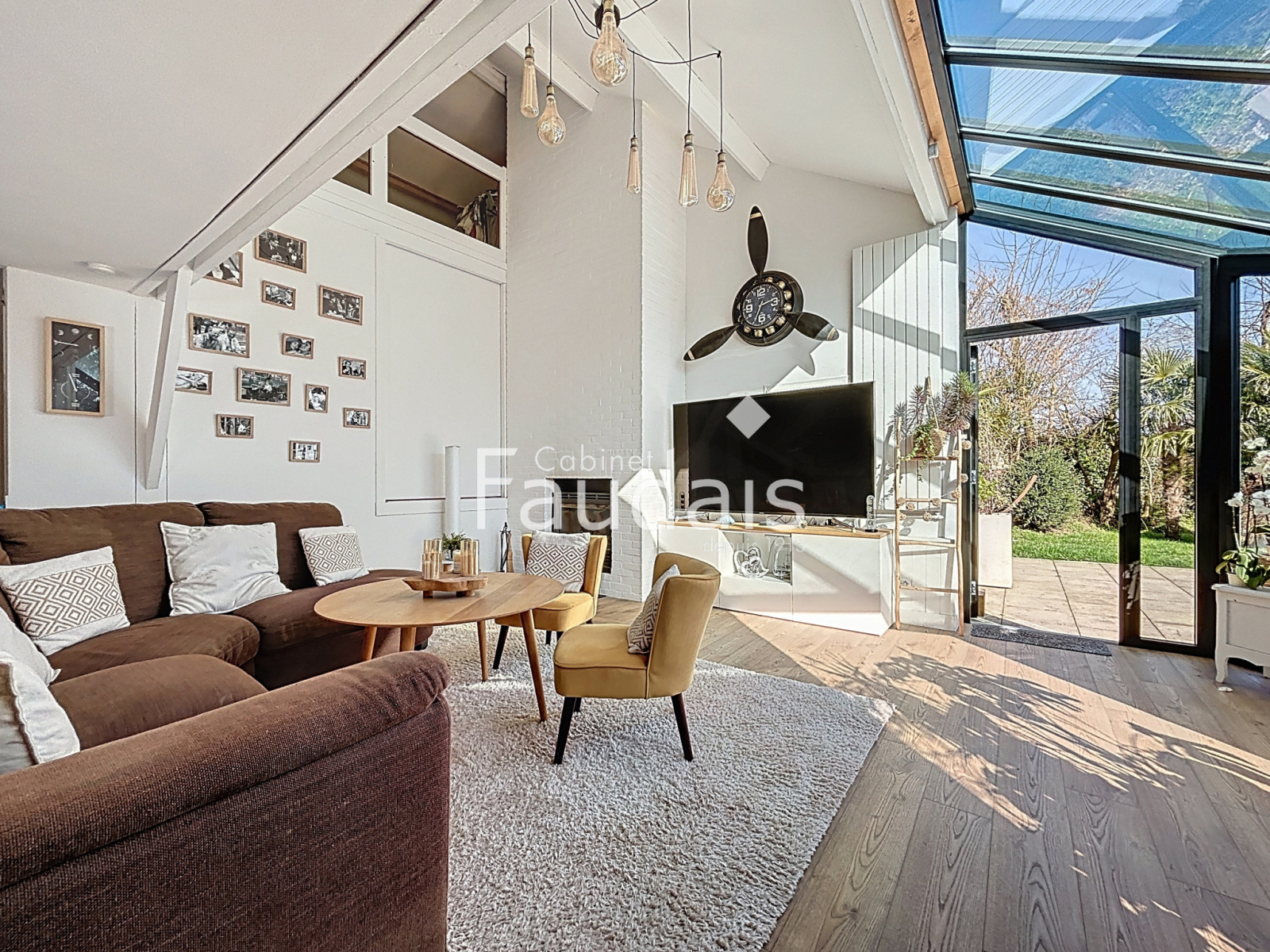 
                                                Vente
                                                 QUIBOU, Maison de 162m2 avec piscine 