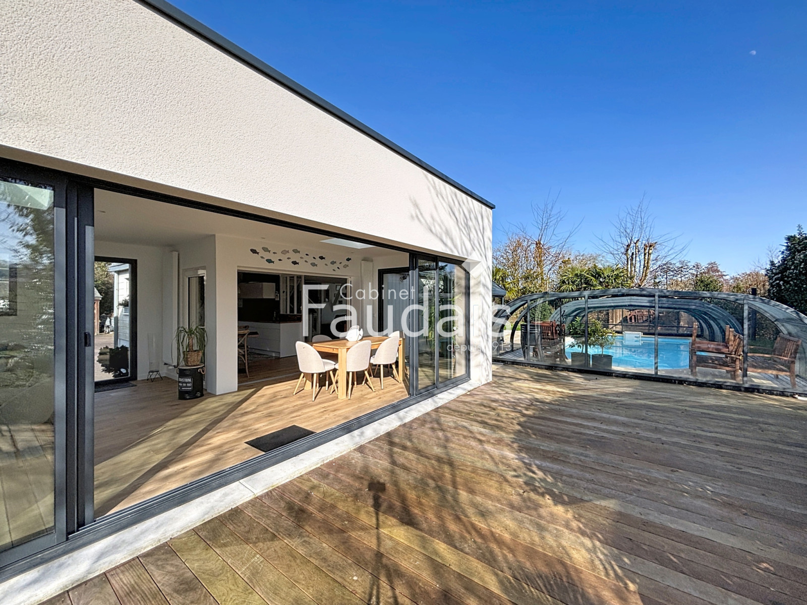 
                                                Vente
                                                 QUIBOU, Maison de 162m2 avec piscine 
