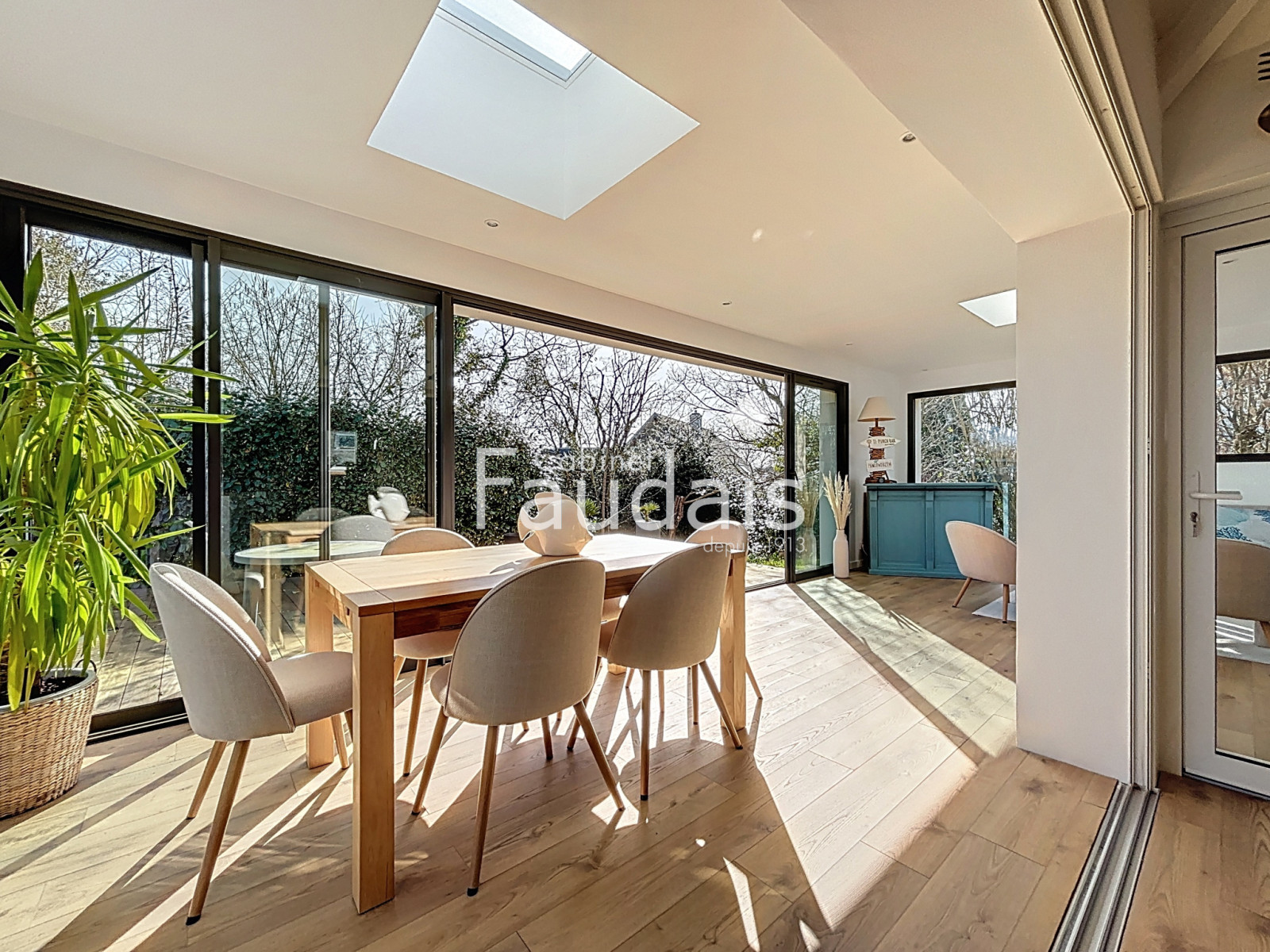 
                                                Vente
                                                 QUIBOU, Maison de 162m2 avec piscine 